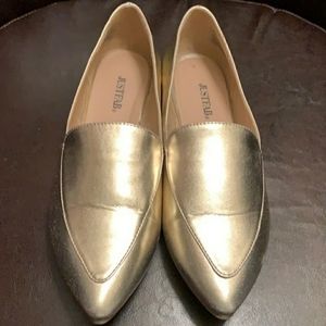 Gold metallic flats pointe shoes in women's